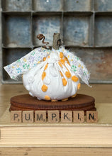 Load image into Gallery viewer, Tiny Vintage Chenille Pumpkins
