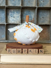 Load image into Gallery viewer, Tiny Vintage Chenille Pumpkins
